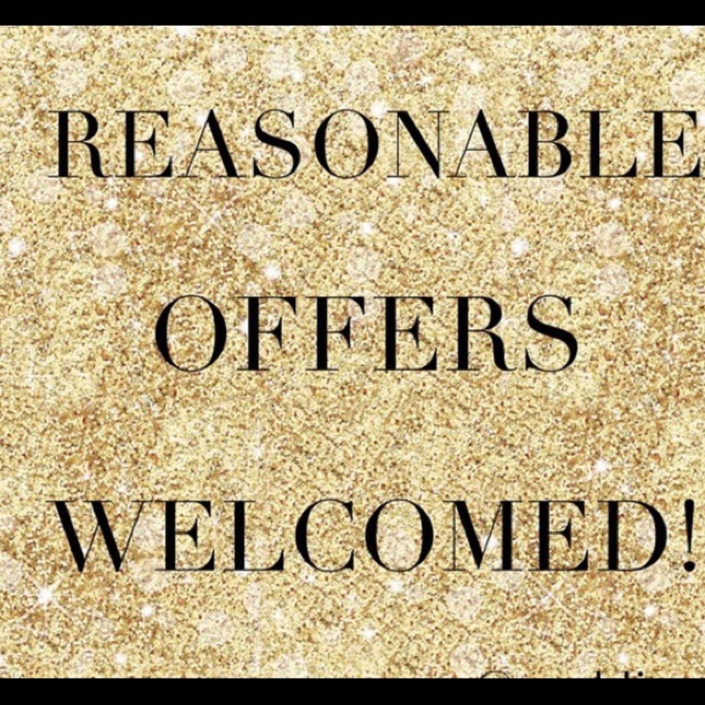 ✨💛MAKE ME AN OFFER 💛✨